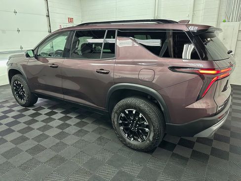 Used 2024 Chevrolet Traverse Z71 AWD/4WD image 7