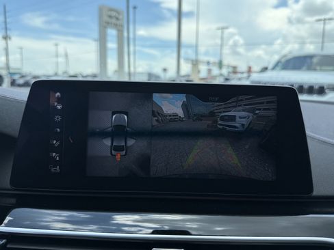 Used 2018 BMW M550i xDrive AWD/4WD image 21