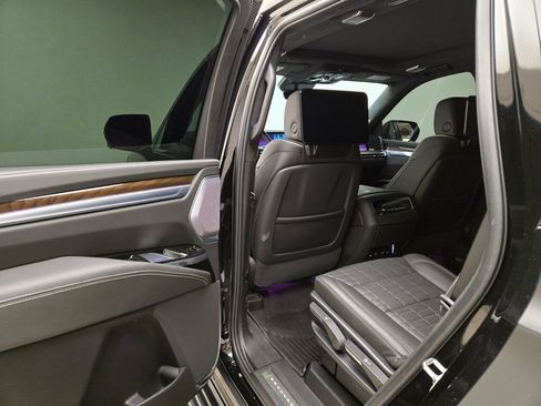 Used 2025 Cadillac Escalade Sport Platinum w/ LPO, Floor Liner Package image 18