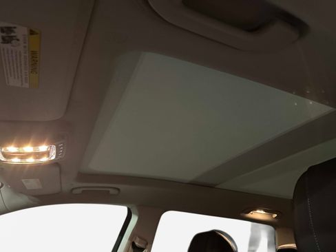 Certified 2025 Mercedes-Benz GLS 450 4MATIC image 31