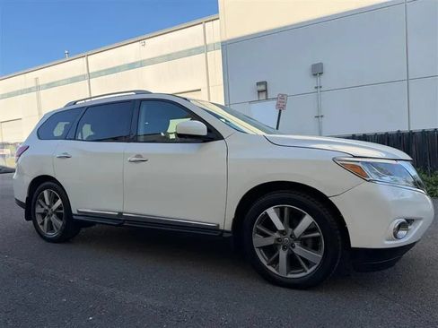Used 2015 Nissan Pathfinder Platinum AWD/4WD image 21