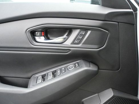 Used 2023 Honda Accord EX-L image 8