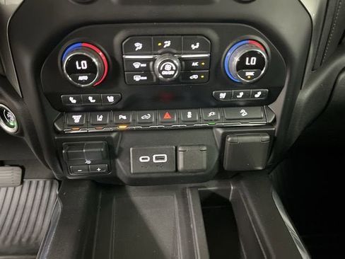 Certified 2021 Chevrolet Silverado 2500 LTZ w/ LTZ Plus Package image 18