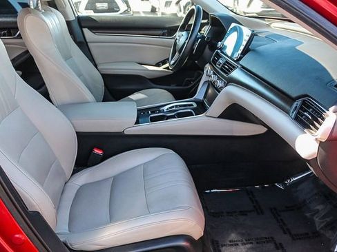 Used 2019 Honda Accord Touring image 21