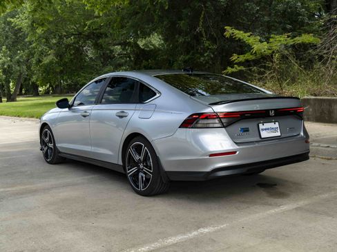 Used 2025 Honda Accord Sport image 7