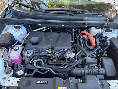 Used 2025 Toyota RAV4 LE image 33