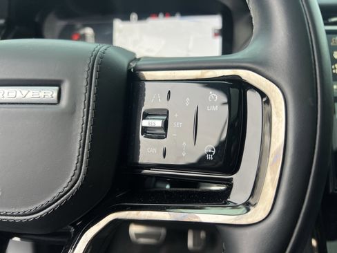 Certified 2025 Land Rover Range Rover Velar Dynamic SE image 22