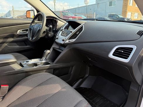 Used 2017 GMC Terrain SLE FWD image 26