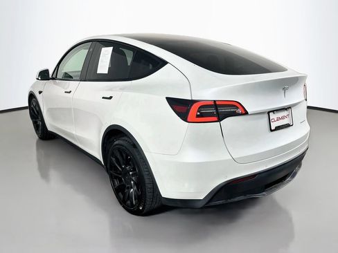 Used 2022 Tesla Model Y Long Range AWD/4WD image 8