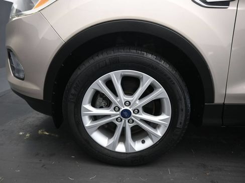 Used 2017 Ford Escape SE AWD/4WD image 50