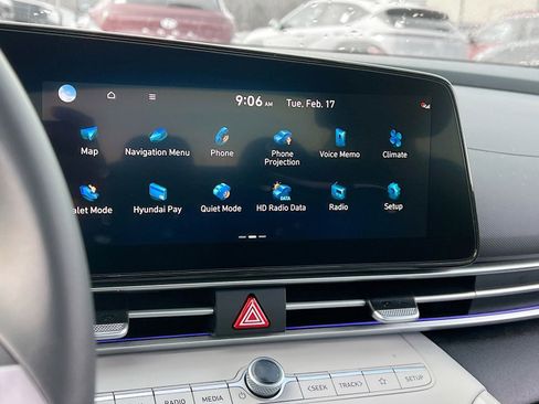 New 2026 Hyundai Elantra Limited FWD image 8
