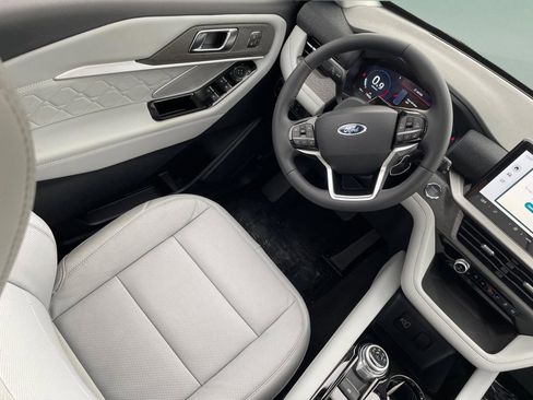 New 2026 Ford Explorer Platinum w/ LUX Leather Package image 14