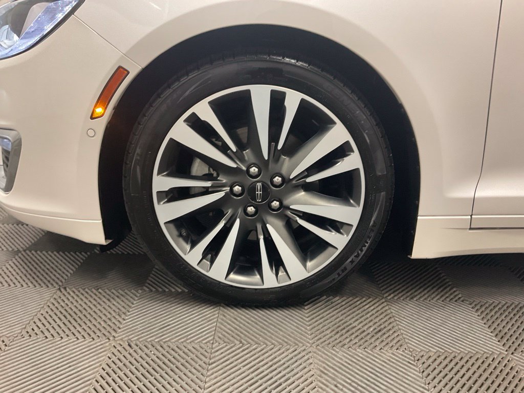 Used 2019 Lincoln MKZ Reserve FWD image 12