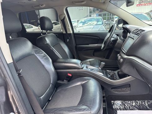 Used 2015 Dodge Journey Crossroad w/ Flexible Seating Group FWD image 13