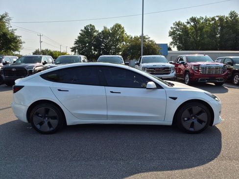 Used 2023 Tesla Model 3 Standard Range RWD image 2