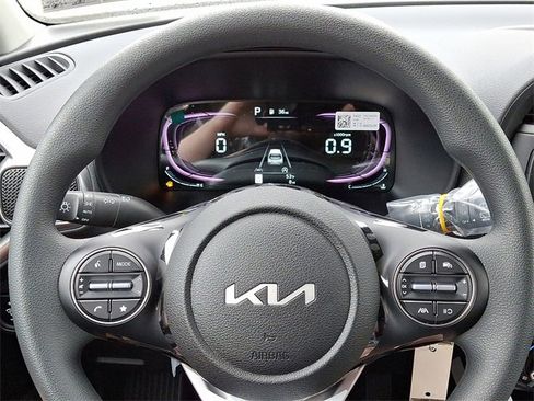 New 2025 Kia Soul LX w/ LX Technology Package image 13