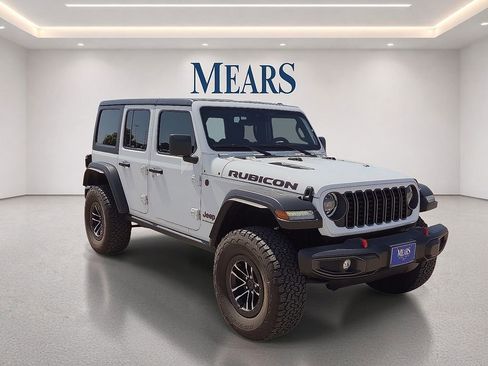 Used 2024 Jeep Wrangler Unlimited Rubicon w/ XTREMEE 35" Tire Package AWD/4WD image 7