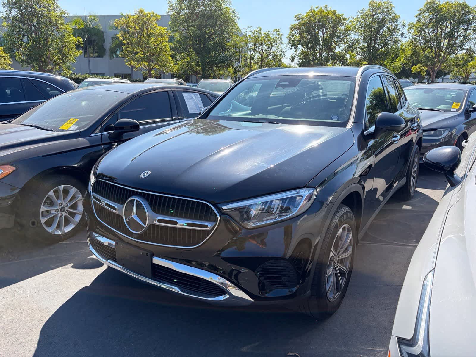 Used 2023 Mercedes-Benz GLC 300 4MATIC image 1