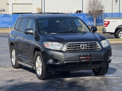 Used 2010 Toyota Highlander Limited image 3