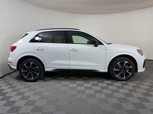 Certified 2025 Audi Q3 2.0T Premium Plus w/ Premium Plus Package AWD/4WD image 8