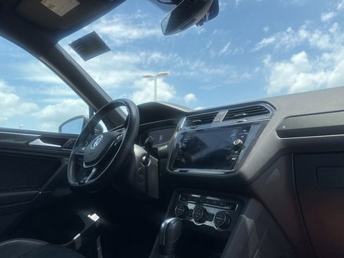 Used 2020 Volkswagen Tiguan SEL Premium R-Line w/ 3rd Row Seat Package AWD/4WD image 27
