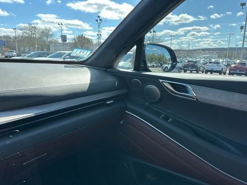 Used 2025 Genesis GV80 3.5T Prestige image 21