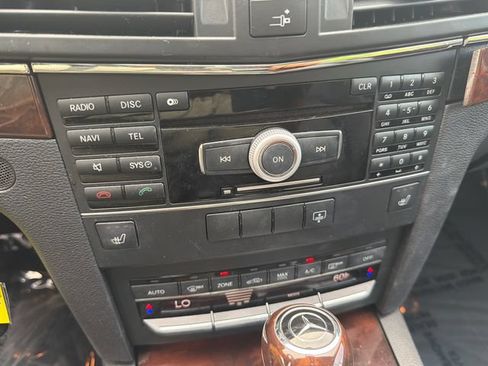 Used 2011 Mercedes-Benz E 350 Coupe image 23