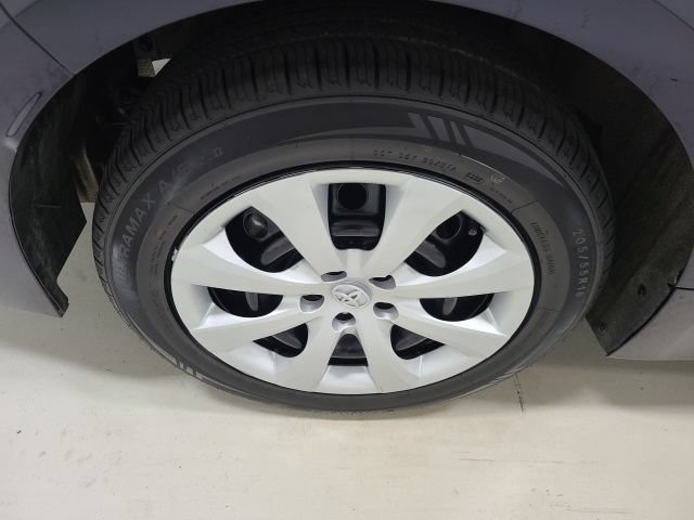 Used 2023 Toyota Corolla LE FWD image 33