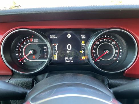 Certified 2022 Jeep Gladiator Rubicon w/ Cold Weather Group image 18