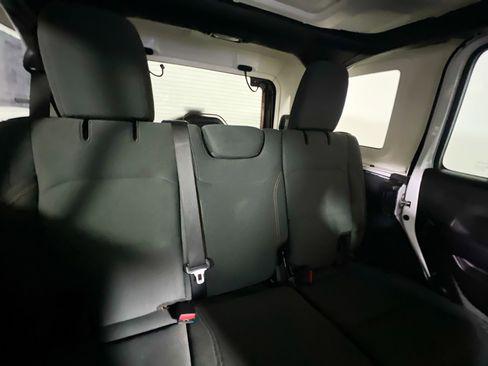 Used 2024 Jeep Wrangler Sport S image 32