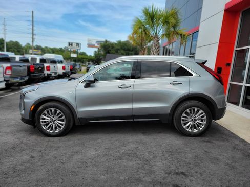 Used 2025 Cadillac XT4 Premium Luxury FWD image 7