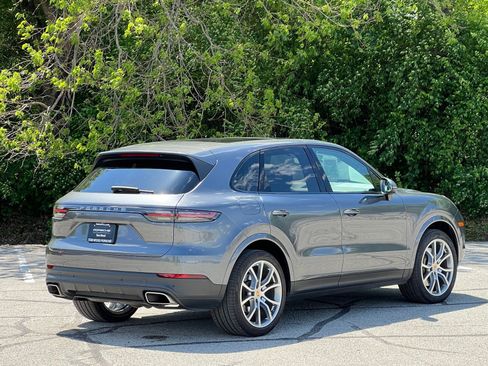 Certified 2021 Porsche Cayenne AWD/4WD image 6