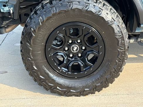 Used 2021 Ford Bronco First Edition AWD/4WD image 9