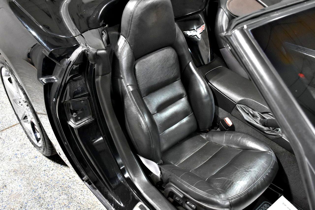 Used 2009 Chevrolet Corvette Convertible w/ Preferred Equipment Group RWD image 37