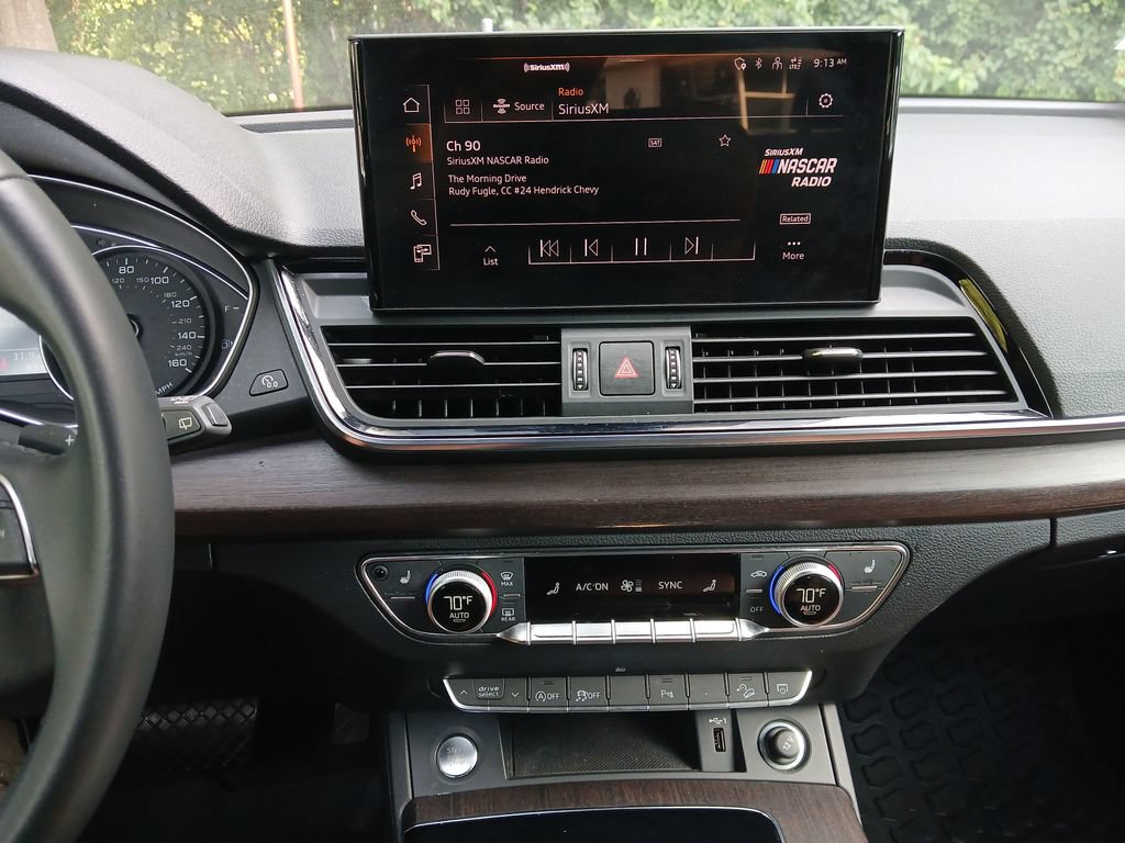 Used 2023 Audi Q5 2.0T Premium w/ Convenience Package AWD/4WD image 37