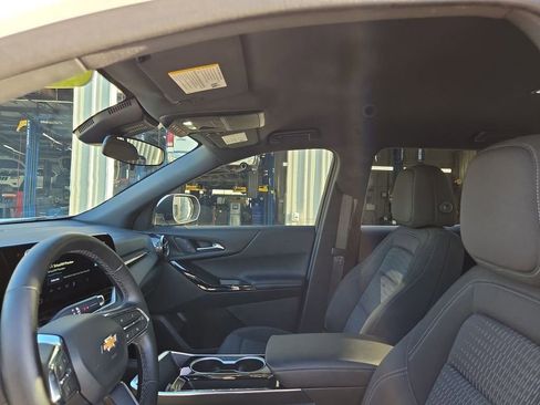 Used 2025 Chevrolet Equinox LT image 15