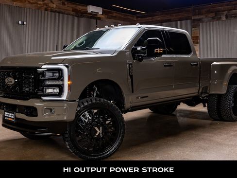 Used 2026 Ford F350 Platinum w/ Platinum Plus Package image 5