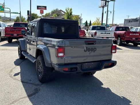 Certified 2023 Jeep Gladiator Sport AWD/4WD image 5