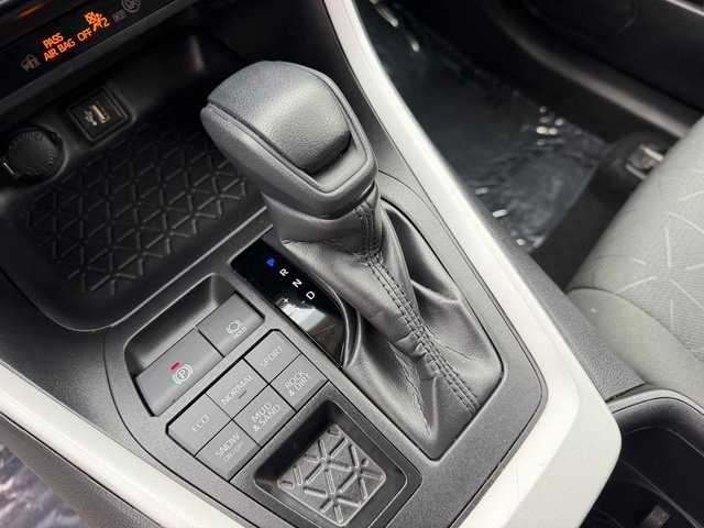 Certified 2024 Toyota RAV4 XLE AWD/4WD image 24