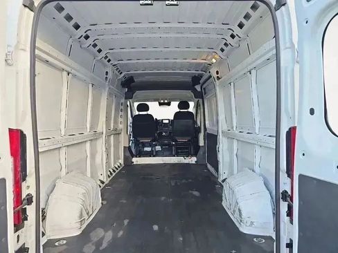 Used 2022 RAM ProMaster 2500 image 13
