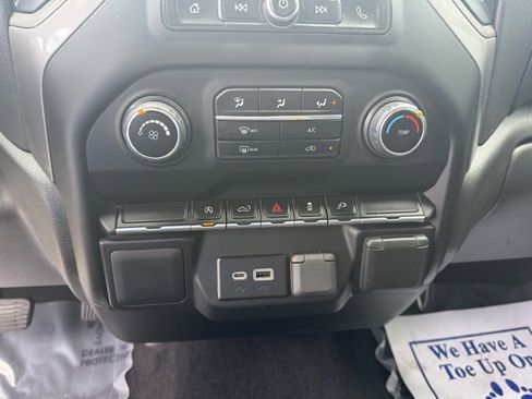 Used 2022 Chevrolet Silverado 1500 Custom w/ LPO, Blackout Package image 19