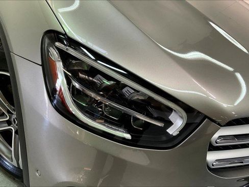 Used 2021 Mercedes-Benz GLC 300 4MATIC w/ Premium Package image 26