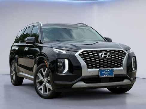 Used 2022 Hyundai Palisade Limited FWD image 1