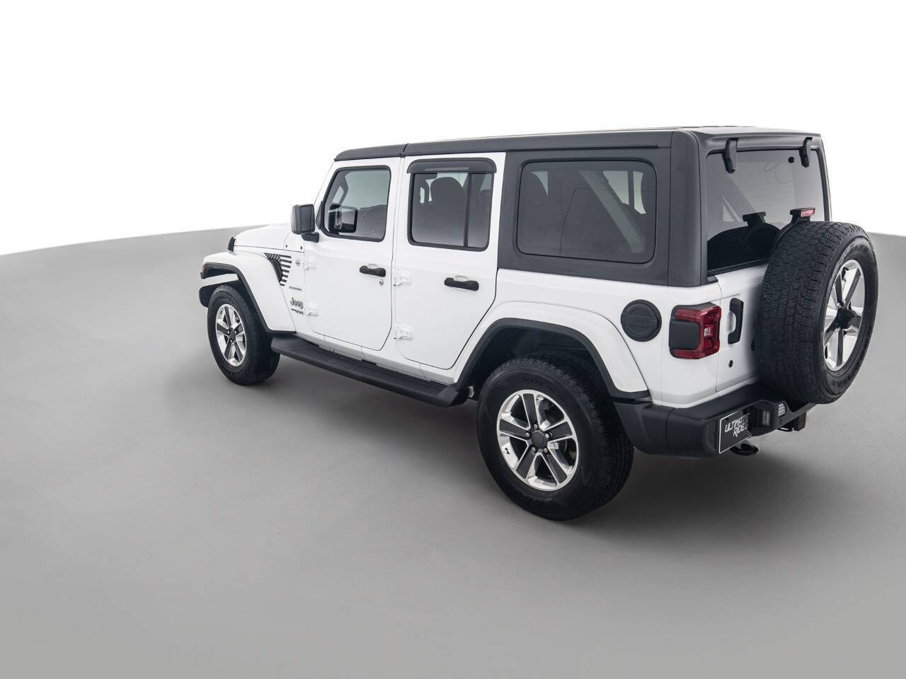 Used 2018 Jeep Wrangler Unlimited Sahara AWD/4WD image 7