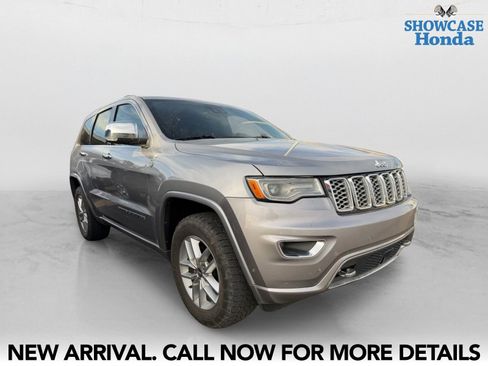 Used 2017 Jeep Grand Cherokee Overland w/ Jeep Active Safety Group image 6