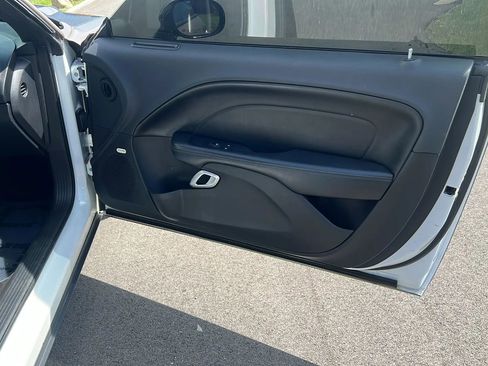 Used 2015 Dodge Challenger SXT Plus RWD image 12