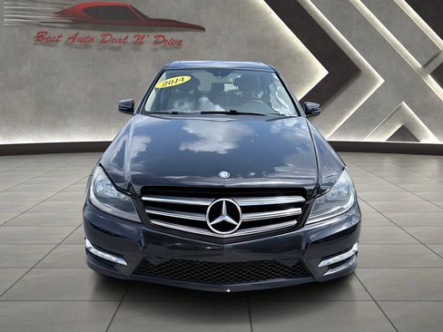 Used 2014 Mercedes-Benz C 250 Sedan w/ 18" AMG 7-Spoke Alloy Package image 3
