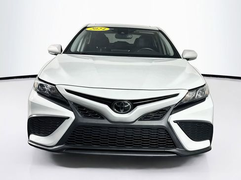 Used 2024 Toyota Camry SE w/ Cold Weather Package FWD image 2