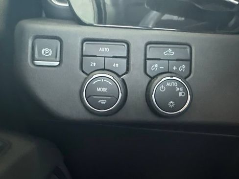 Used 2024 Chevrolet Silverado 1500 LT AWD/4WD image 19