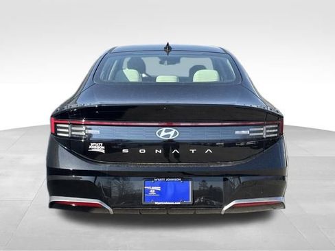 New 2026 Hyundai Sonata SEL FWD image 4